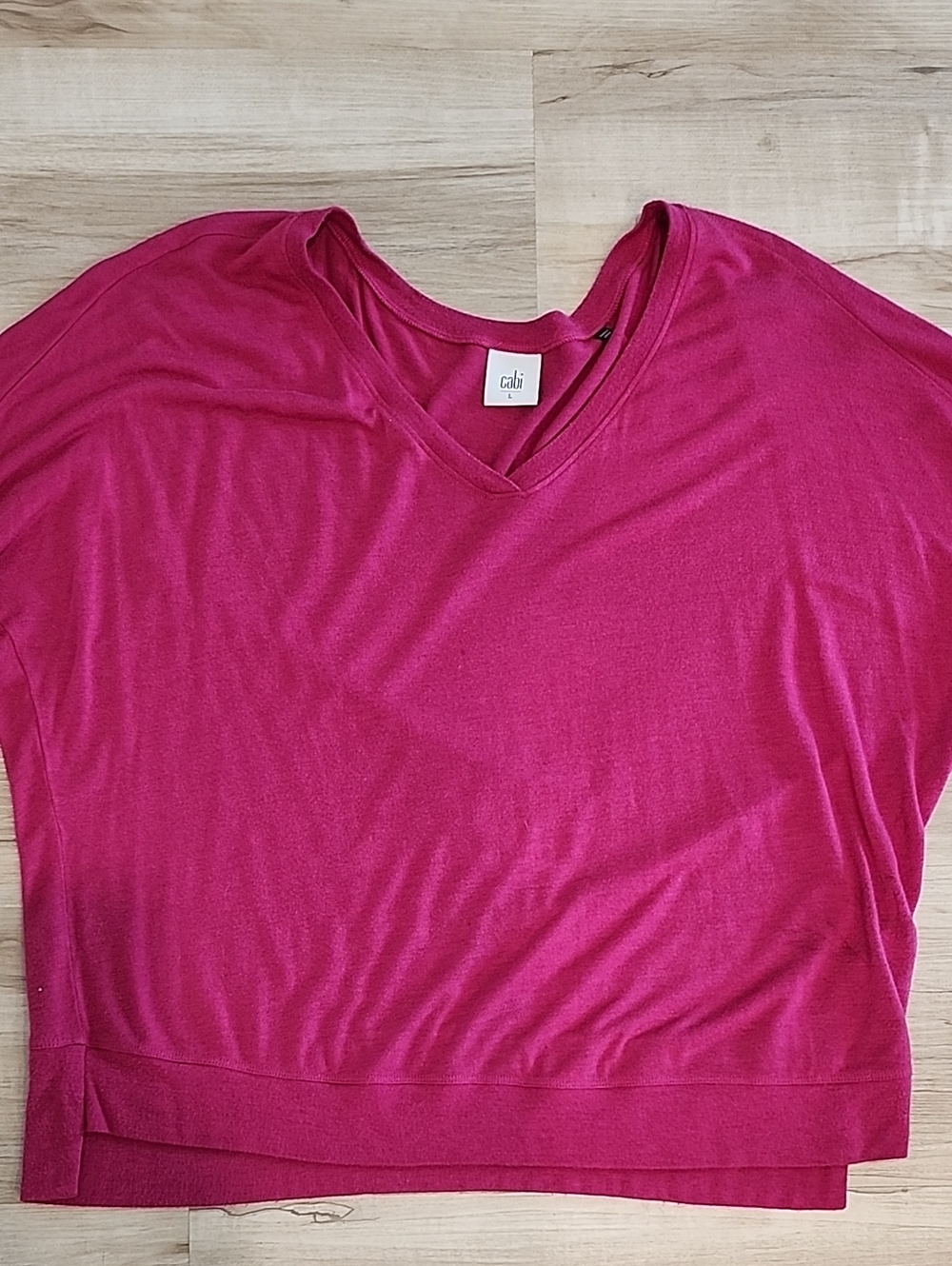 CAbi Tempt Tee #5190 Fuchsia V-Neck Short Sleeve Top Large